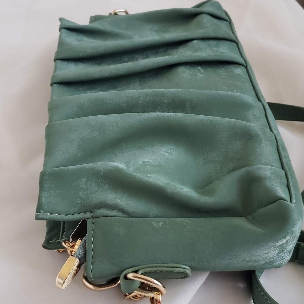 Emerald Purse - Picture 9 of 13